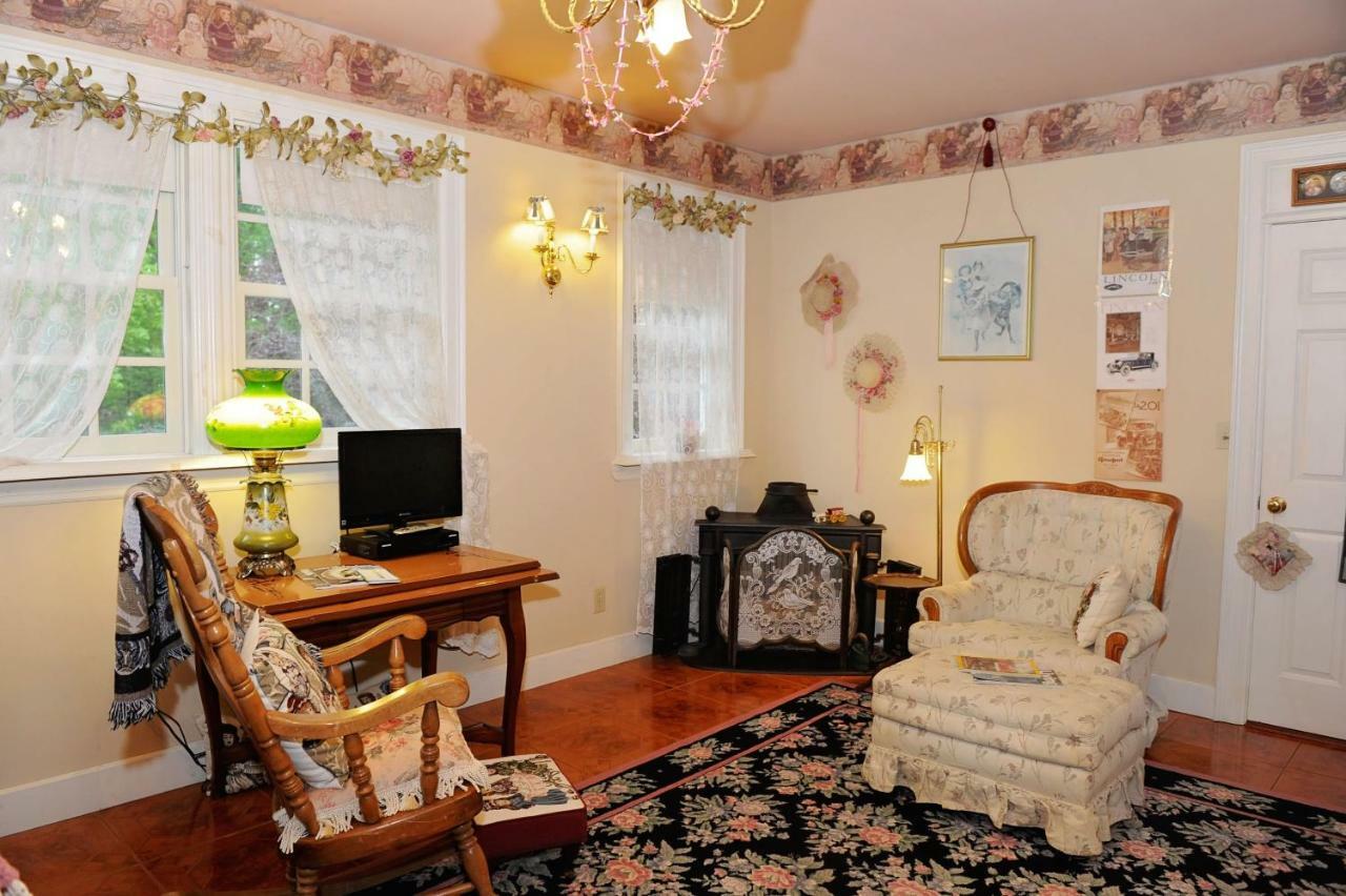 A Walk In The Woods Bed And Breakfast Southold Chambre photo